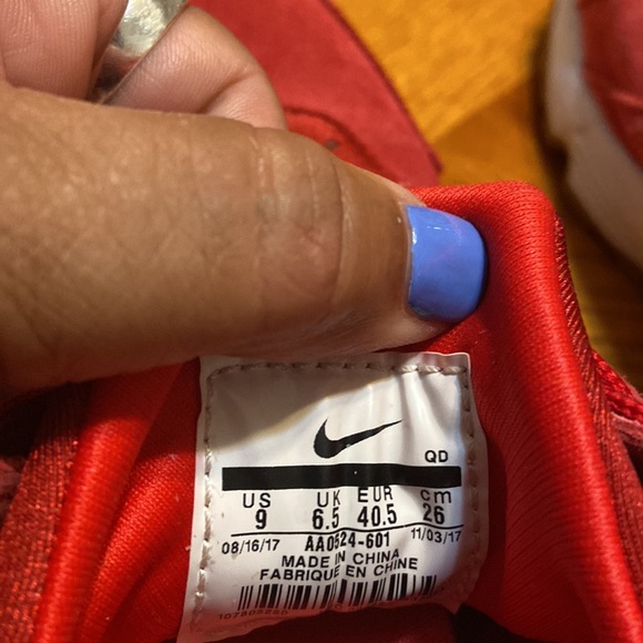 Women Size 9 Huarache Nike’s - Picture 4 of 6